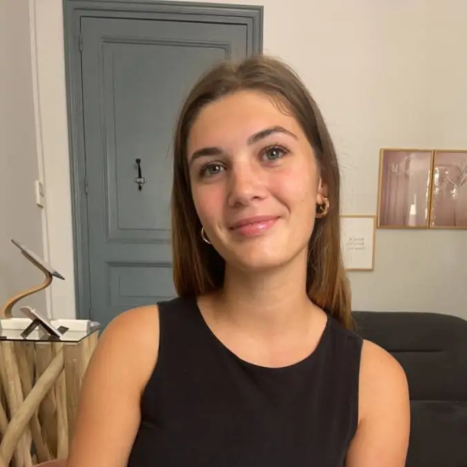 Résultat Fini d'une Restructuration des Sourcils avec Teinture